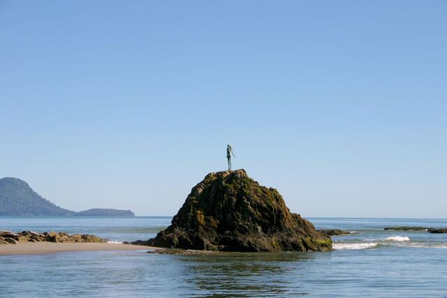 Wairaka Statue on Turuturu rock Whakatāne heads